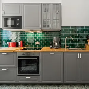 The Tieckstr Loft For Up To 7 People With 2 Bathrooms Berlijn