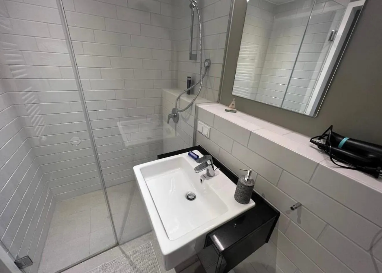 Modern Studio In Central Berlin & Free Gym Access 0*,  Germany